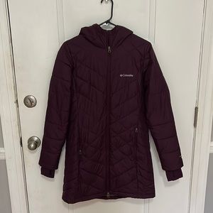 Women’s Columbia Heavenly along Hooded Jacket. Size Small. Color Marionberry.